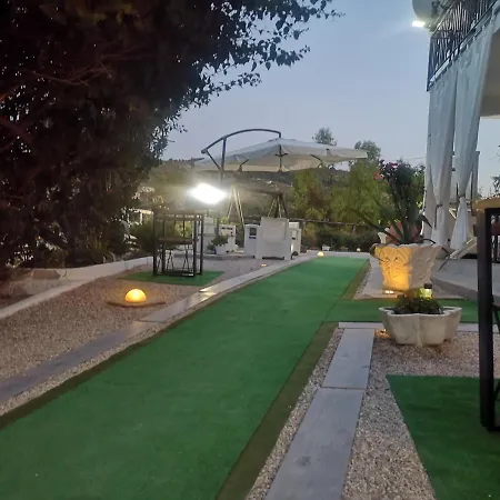 Rosa بيت ضيافة أغروبولي