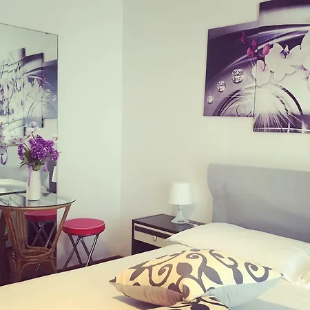 Rosa بيت ضيافة أغروبولي