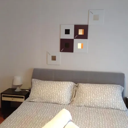 Rosa أغروبولي