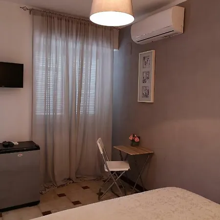 Rosa أغروبولي